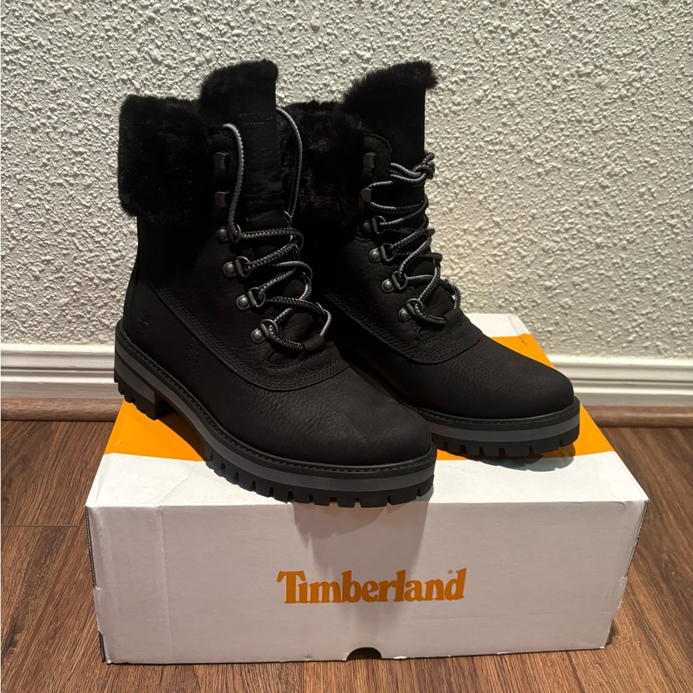 Black timberlands winter boots size size 8.5! Never worn with box!
